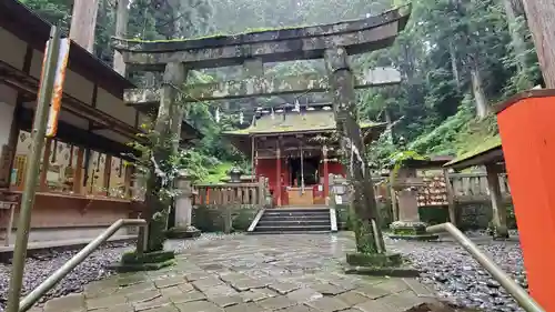 鳳来山東照宮の鳥居