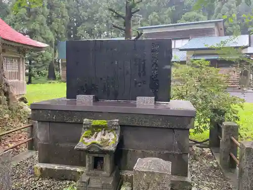 花松神社の建物その他