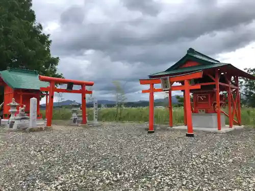 志賀理和氣神社の末社