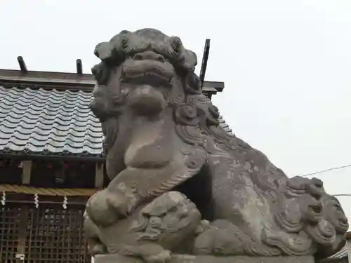 興之宮神社の狛犬
