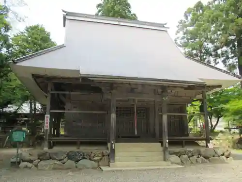 鶏足寺の本殿