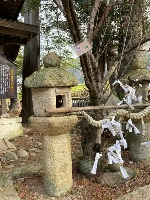 新宮八幡神社の建物その他