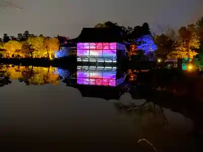 平安神宮の{uncategorized: "未分類", other: "その他", undefined: "問題あり", building: "その他建物", grave: "お墓", sacred_gate: "鳥居", guardian: "狛犬", statue: "像", buddha: "仏像", history: "歴史", nature: "自然", garden: "庭園", animal: "動物", pagoda: "塔", temizu: "手水舎", mountain_gate: "山門・神門", sanctuary: "本殿・本堂", subordinate: "末社・摂社", art: "芸術", scenery: "景色", jizo: "地蔵", ema: "絵馬", goshuin: "御朱印", omikuji: "おみくじ", items: "授与品その他", amulet: "お守り", goshuincho: "御朱印帳", eats: "食事", festival: "お祭り", votive_dance: "神楽", shichigosan: "七五三参", wedding: "結婚式", experience: "体験その他", initially: "初詣", around: "周辺", anti_infection: "感染症対策"}