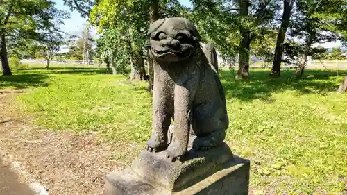 東神社の狛犬