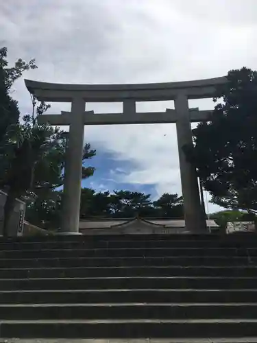 沖縄県護国神社の鳥居