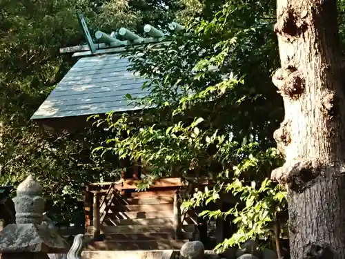 伊賀留我神社の末社