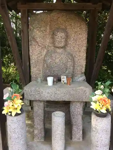 霊山寺の像