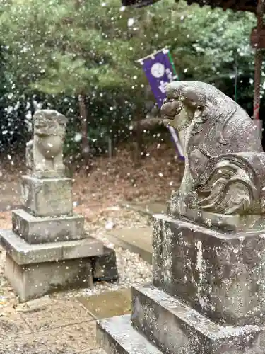 白鳥神社の{uncategorized: "未分類", other: "その他", undefined: "問題あり", building: "その他建物", grave: "お墓", sacred_gate: "鳥居", guardian: "狛犬", statue: "像", buddha: "仏像", history: "歴史", nature: "自然", garden: "庭園", animal: "動物", pagoda: "塔", temizu: "手水舎", mountain_gate: "山門・神門", sanctuary: "本殿・本堂", subordinate: "末社・摂社", art: "芸術", scenery: "景色", jizo: "地蔵", ema: "絵馬", goshuin: "御朱印", omikuji: "おみくじ", items: "授与品その他", amulet: "お守り", goshuincho: "御朱印帳", eats: "食事", festival: "お祭り", votive_dance: "神楽", shichigosan: "七五三参", wedding: "結婚式", experience: "体験その他", initially: "初詣", around: "周辺", anti_infection: "感染症対策"}