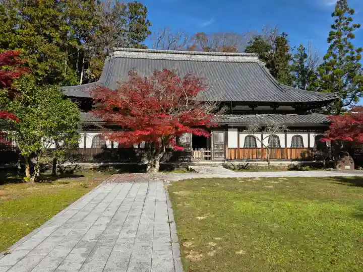 総持寺祖院の{uncategorized: "未分類", other: "その他", undefined: "問題あり", building: "その他建物", grave: "お墓", sacred_gate: "鳥居", guardian: "狛犬", statue: "像", buddha: "仏像", history: "歴史", nature: "自然", garden: "庭園", animal: "動物", pagoda: "塔", temizu: "手水舎", mountain_gate: "山門・神門", sanctuary: "本殿・本堂", subordinate: "末社・摂社", art: "芸術", scenery: "景色", jizo: "地蔵", ema: "絵馬", goshuin: "御朱印", omikuji: "おみくじ", items: "授与品その他", amulet: "お守り", goshuincho: "御朱印帳", eats: "食事", festival: "お祭り", votive_dance: "神楽", shichigosan: "七五三参", wedding: "結婚式", experience: "体験その他", initially: "初詣", around: "周辺", anti_infection: "感染症対策"}