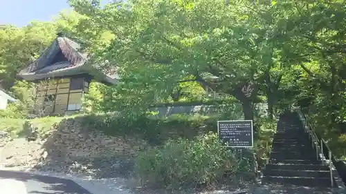 妙音寺の本殿・本堂