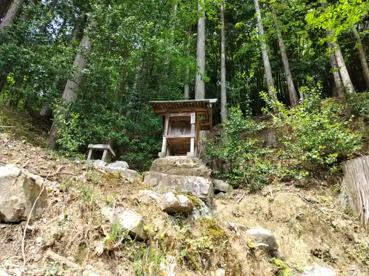 慈久神社の{uncategorized: "未分類", other: "その他", undefined: "問題あり", building: "その他建物", grave: "お墓", sacred_gate: "鳥居", guardian: "狛犬", statue: "像", buddha: "仏像", history: "歴史", nature: "自然", garden: "庭園", animal: "動物", pagoda: "塔", temizu: "手水舎", mountain_gate: "山門・神門", sanctuary: "本殿・本堂", subordinate: "末社・摂社", art: "芸術", scenery: "景色", jizo: "地蔵", ema: "絵馬", goshuin: "御朱印", omikuji: "おみくじ", items: "授与品その他", amulet: "お守り", goshuincho: "御朱印帳", eats: "食事", festival: "お祭り", votive_dance: "神楽", shichigosan: "七五三参", wedding: "結婚式", experience: "体験その他", initially: "初詣", around: "周辺", anti_infection: "感染症対策"}