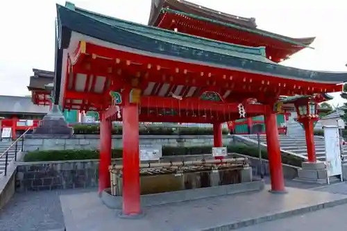 伏見稲荷大社の手水舎