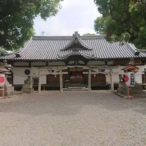 泉穴師神社の本殿