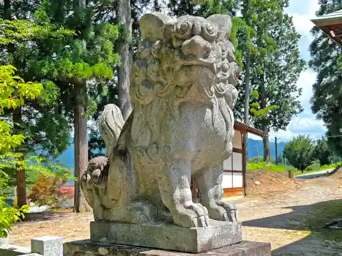 白山神社の狛犬