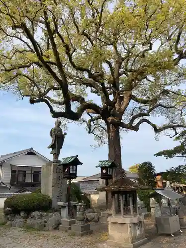 香西寺の像