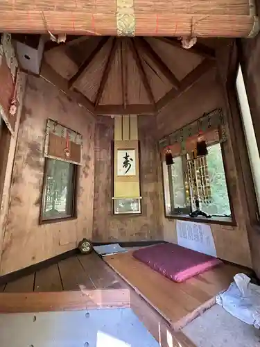 嶽之下宮奥宮(静岡県)