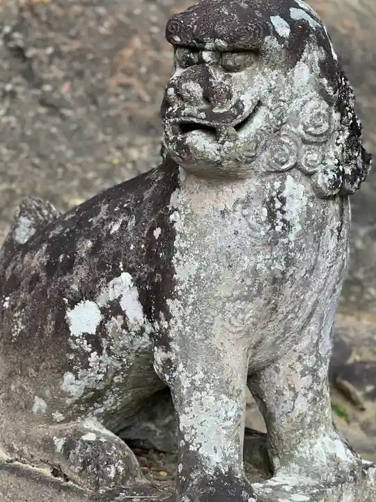 達谷西光寺の狛犬