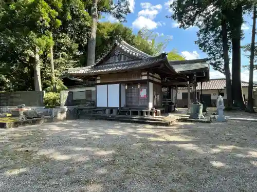 勝手神社の{uncategorized: "未分類", other: "その他", undefined: "問題あり", building: "その他建物", grave: "お墓", sacred_gate: "鳥居", guardian: "狛犬", statue: "像", buddha: "仏像", history: "歴史", nature: "自然", garden: "庭園", animal: "動物", pagoda: "塔", temizu: "手水舎", mountain_gate: "山門・神門", sanctuary: "本殿・本堂", subordinate: "末社・摂社", art: "芸術", scenery: "景色", jizo: "地蔵", ema: "絵馬", goshuin: "御朱印", omikuji: "おみくじ", items: "授与品その他", amulet: "お守り", goshuincho: "御朱印帳", eats: "食事", festival: "お祭り", votive_dance: "神楽", shichigosan: "七五三参", wedding: "結婚式", experience: "体験その他", initially: "初詣", around: "周辺", anti_infection: "感染症対策"}