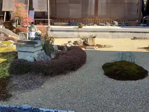 歓喜院の庭園