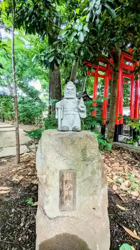 鎮守氷川神社の像