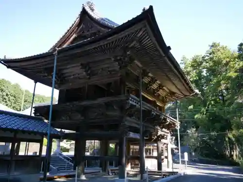 石雲院の山門