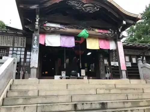 玉眞院玉川大師の山門・神門