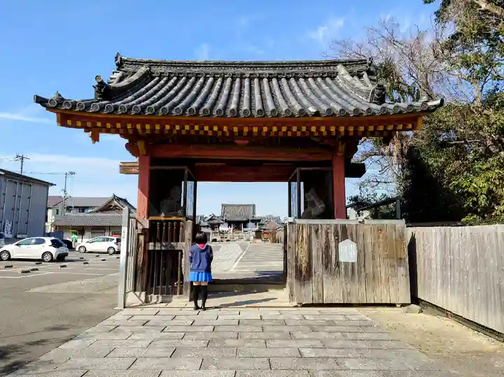 家原寺の山門・神門