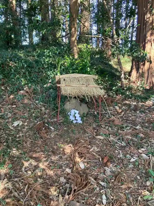 飯渕香取神社の{uncategorized: "未分類", other: "その他", undefined: "問題あり", building: "その他建物", grave: "お墓", sacred_gate: "鳥居", guardian: "狛犬", statue: "像", buddha: "仏像", history: "歴史", nature: "自然", garden: "庭園", animal: "動物", pagoda: "塔", temizu: "手水舎", mountain_gate: "山門・神門", sanctuary: "本殿・本堂", subordinate: "末社・摂社", art: "芸術", scenery: "景色", jizo: "地蔵", ema: "絵馬", goshuin: "御朱印", omikuji: "おみくじ", items: "授与品その他", amulet: "お守り", goshuincho: "御朱印帳", eats: "食事", festival: "お祭り", votive_dance: "神楽", shichigosan: "七五三参", wedding: "結婚式", experience: "体験その他", initially: "初詣", around: "周辺", anti_infection: "感染症対策"}