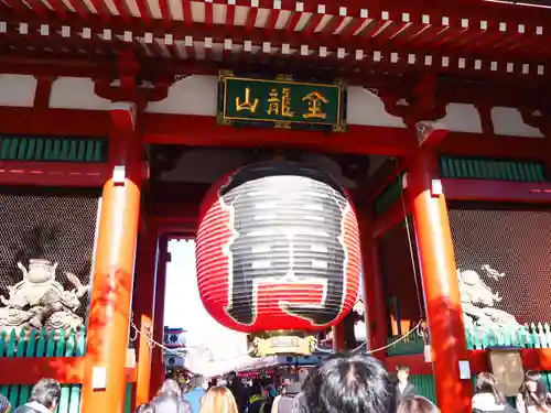 浅草寺の山門