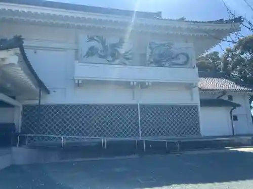 豊川閣　妙厳寺の{uncategorized: "未分類", other: "その他", undefined: "問題あり", building: "その他建物", grave: "お墓", sacred_gate: "鳥居", guardian: "狛犬", statue: "像", buddha: "仏像", history: "歴史", nature: "自然", garden: "庭園", animal: "動物", pagoda: "塔", temizu: "手水舎", mountain_gate: "山門・神門", sanctuary: "本殿・本堂", subordinate: "末社・摂社", art: "芸術", scenery: "景色", jizo: "地蔵", ema: "絵馬", goshuin: "御朱印", omikuji: "おみくじ", items: "授与品その他", amulet: "お守り", goshuincho: "御朱印帳", eats: "食事", festival: "お祭り", votive_dance: "神楽", shichigosan: "七五三参", wedding: "結婚式", experience: "体験その他", initially: "初詣", around: "周辺", anti_infection: "感染症対策"}