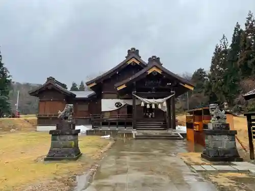 居多神社の本殿・本堂