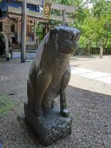 鳥屋神社の狛犬