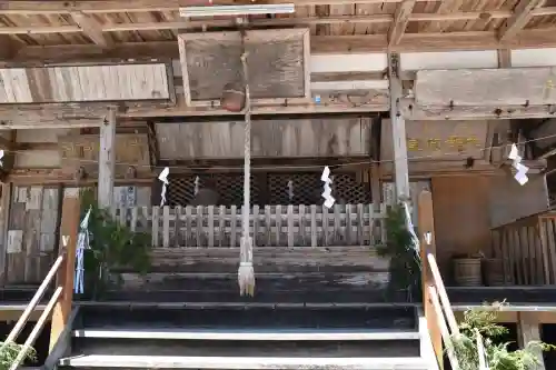 高尾穂見神社の{uncategorized: "未分類", other: "その他", undefined: "問題あり", building: "その他建物", grave: "お墓", sacred_gate: "鳥居", guardian: "狛犬", statue: "像", buddha: "仏像", history: "歴史", nature: "自然", garden: "庭園", animal: "動物", pagoda: "塔", temizu: "手水舎", mountain_gate: "山門・神門", sanctuary: "本殿・本堂", subordinate: "末社・摂社", art: "芸術", scenery: "景色", jizo: "地蔵", ema: "絵馬", goshuin: "御朱印", omikuji: "おみくじ", items: "授与品その他", amulet: "お守り", goshuincho: "御朱印帳", eats: "食事", festival: "お祭り", votive_dance: "神楽", shichigosan: "七五三参", wedding: "結婚式", experience: "体験その他", initially: "初詣", around: "周辺", anti_infection: "感染症対策"}