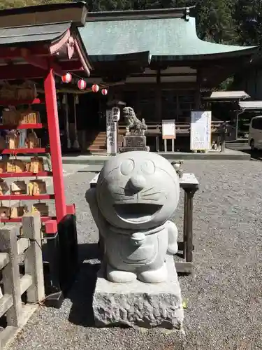 龍尾神社の像