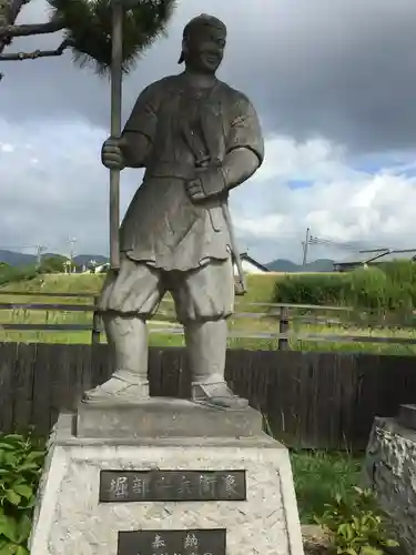 赤穂大石神社の像