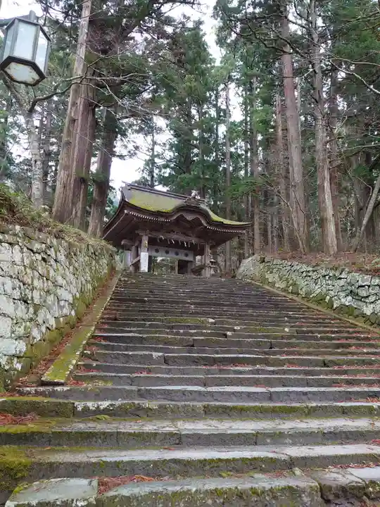 大神山神社奥宮の山門・神門
