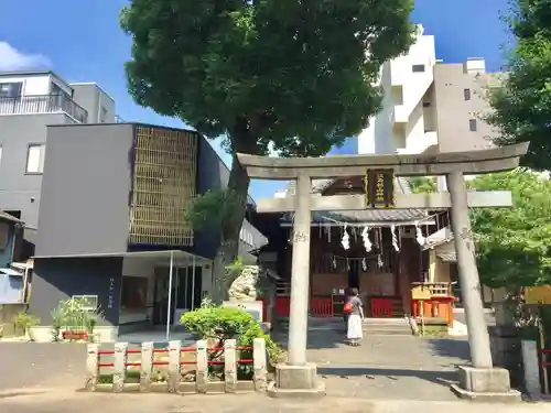 江島杉山神社の鳥居