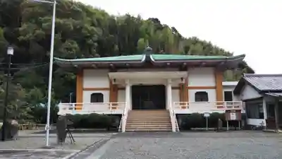 鬼岩寺の本殿・本堂