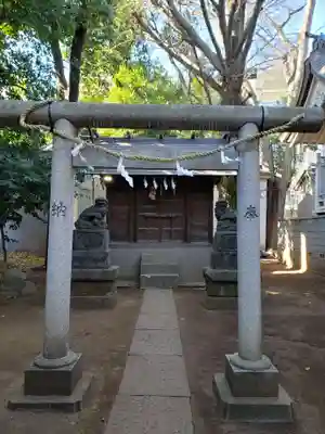 神明氷川神社の鳥居