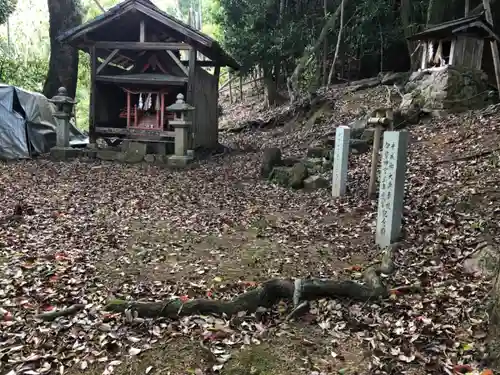 石井神社の本殿