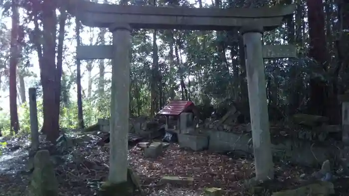 朝日稲荷神社の鳥居