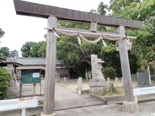 鳴神社の鳥居