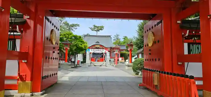 東伏見稲荷神社の{uncategorized: "未分類", other: "その他", undefined: "問題あり", building: "その他建物", grave: "お墓", sacred_gate: "鳥居", guardian: "狛犬", statue: "像", buddha: "仏像", history: "歴史", nature: "自然", garden: "庭園", animal: "動物", pagoda: "塔", temizu: "手水舎", mountain_gate: "山門・神門", sanctuary: "本殿・本堂", subordinate: "末社・摂社", art: "芸術", scenery: "景色", jizo: "地蔵", ema: "絵馬", goshuin: "御朱印", omikuji: "おみくじ", items: "授与品その他", amulet: "お守り", goshuincho: "御朱印帳", eats: "食事", festival: "お祭り", votive_dance: "神楽", shichigosan: "七五三参", wedding: "結婚式", experience: "体験その他", initially: "初詣", around: "周辺", anti_infection: "感染症対策"}