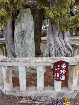 道成寺の{uncategorized: "未分類", other: "その他", undefined: "問題あり", building: "その他建物", grave: "お墓", sacred_gate: "鳥居", guardian: "狛犬", statue: "像", buddha: "仏像", history: "歴史", nature: "自然", garden: "庭園", animal: "動物", pagoda: "塔", temizu: "手水舎", mountain_gate: "山門・神門", sanctuary: "本殿・本堂", subordinate: "末社・摂社", art: "芸術", scenery: "景色", jizo: "地蔵", ema: "絵馬", goshuin: "御朱印", omikuji: "おみくじ", items: "授与品その他", amulet: "お守り", goshuincho: "御朱印帳", eats: "食事", festival: "お祭り", votive_dance: "神楽", shichigosan: "七五三参", wedding: "結婚式", experience: "体験その他", initially: "初詣", around: "周辺", anti_infection: "感染症対策"}