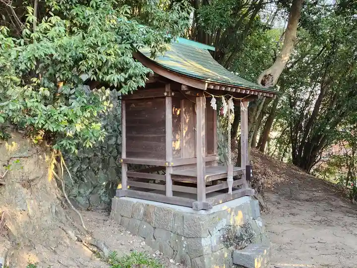 伊佐爾波神社の末社・摂社
