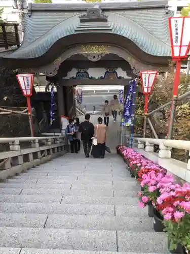 湯島天満宮の山門