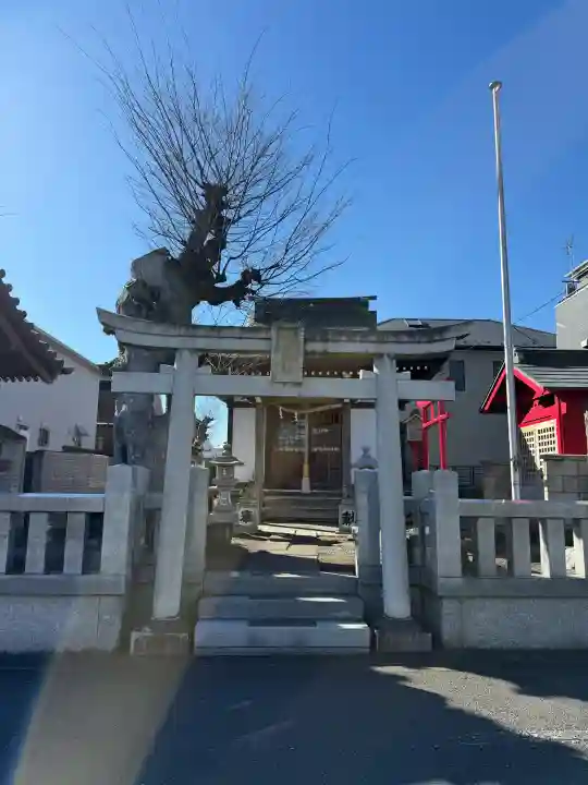 秋葉神社の{uncategorized: "未分類", other: "その他", undefined: "問題あり", building: "その他建物", grave: "お墓", sacred_gate: "鳥居", guardian: "狛犬", statue: "像", buddha: "仏像", history: "歴史", nature: "自然", garden: "庭園", animal: "動物", pagoda: "塔", temizu: "手水舎", mountain_gate: "山門・神門", sanctuary: "本殿・本堂", subordinate: "末社・摂社", art: "芸術", scenery: "景色", jizo: "地蔵", ema: "絵馬", goshuin: "御朱印", omikuji: "おみくじ", items: "授与品その他", amulet: "お守り", goshuincho: "御朱印帳", eats: "食事", festival: "お祭り", votive_dance: "神楽", shichigosan: "七五三参", wedding: "結婚式", experience: "体験その他", initially: "初詣", around: "周辺", anti_infection: "感染症対策"}