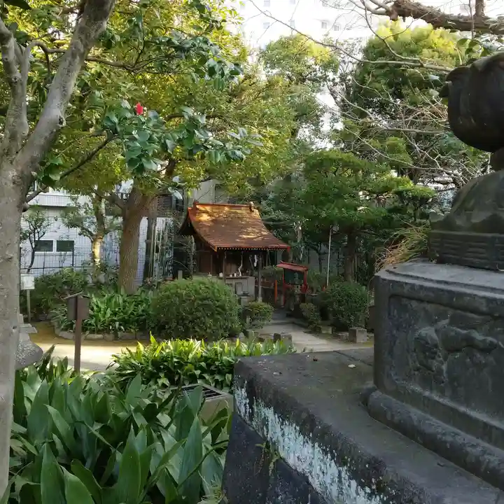 駒止稲荷神社の末社・摂社