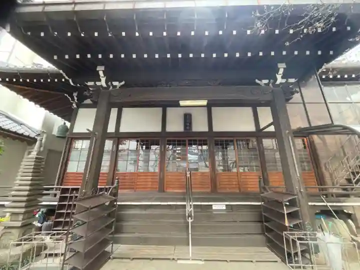 西祐寺の本殿・本堂