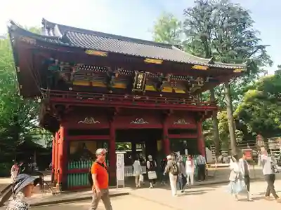 根津神社の山門・神門